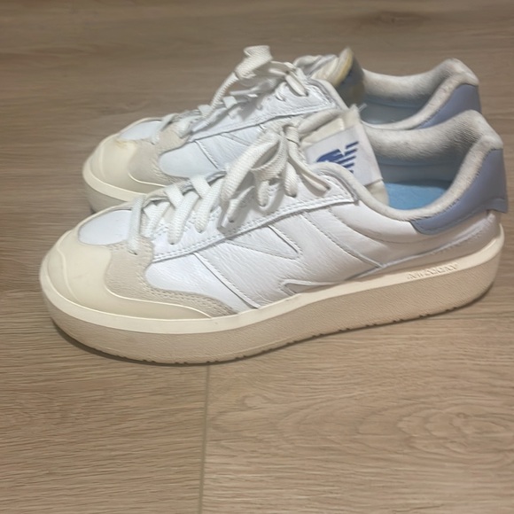 New Balance Sneakers - Picture 4 of 7